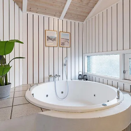 Seaside Wellness Retreat - By Traum *