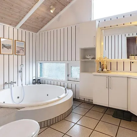 Seaside Wellness Retreat - By Traum Semesterbostad