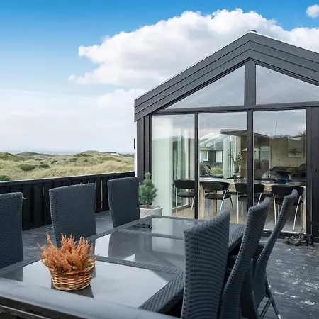 Seaside Wellness Retreat - By Traum